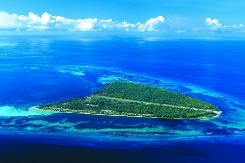 Helikoptersicht der Alphonse Island  in den Seychellen
